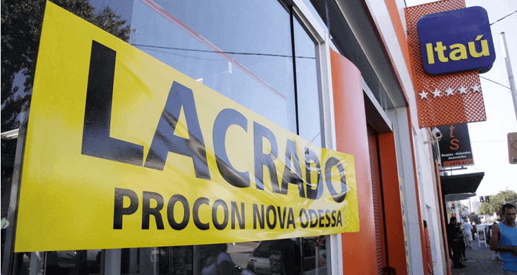 Falta de divisórias entre os caixas interdita banco em Nova Odessa Falta de divisórias entre os caixas interdita banco em Nova Odessa