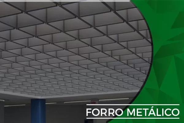 Forro metálico